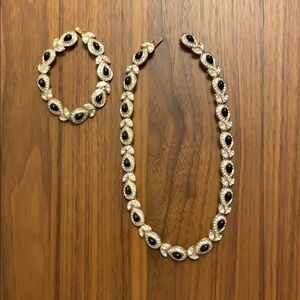𝅺EXQUISITE Black and Gold Jewelry